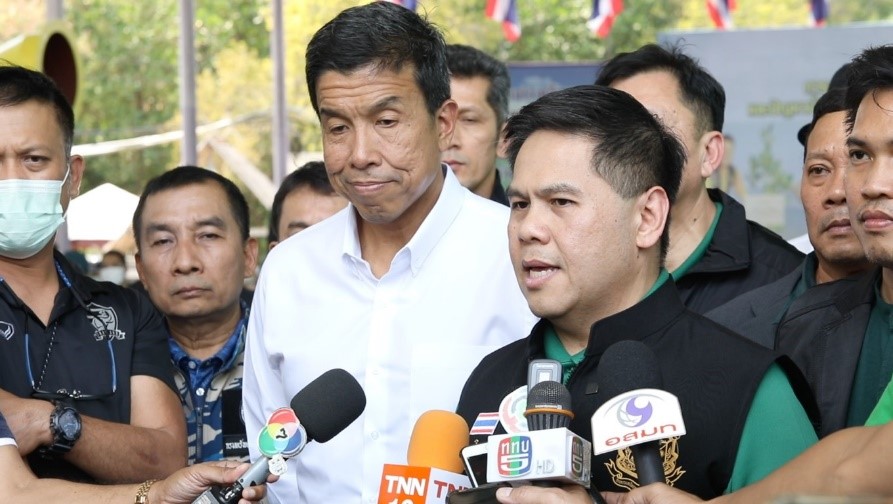 “วราวุธ” จับมือ “ชัชชาติ” เดินหน้าแก้ปัญหาการกัดเซาะชายฝั่งช่วยเหลือประชาชนบางขุนเทียน กรุงเทพฯ
