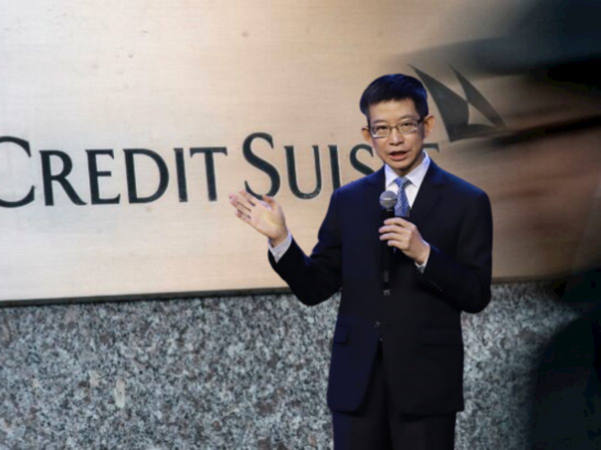 กอบศักดิ์ ชี้เอฟเฟ็กต์ควบรวม UBS ผู้ถือหุ้นกู้ AT1 เครดิตสวิสแห่เทขาย