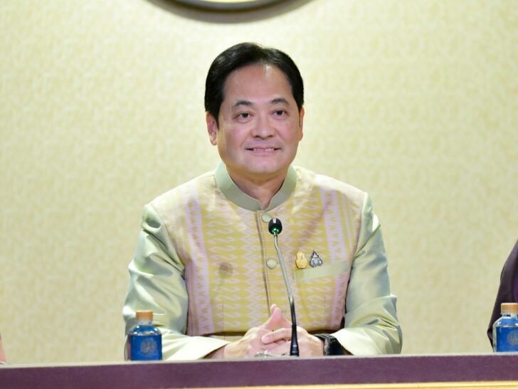นายอนุชา บูรพชัยศรี นายอนุชา บูรพชัยศรี