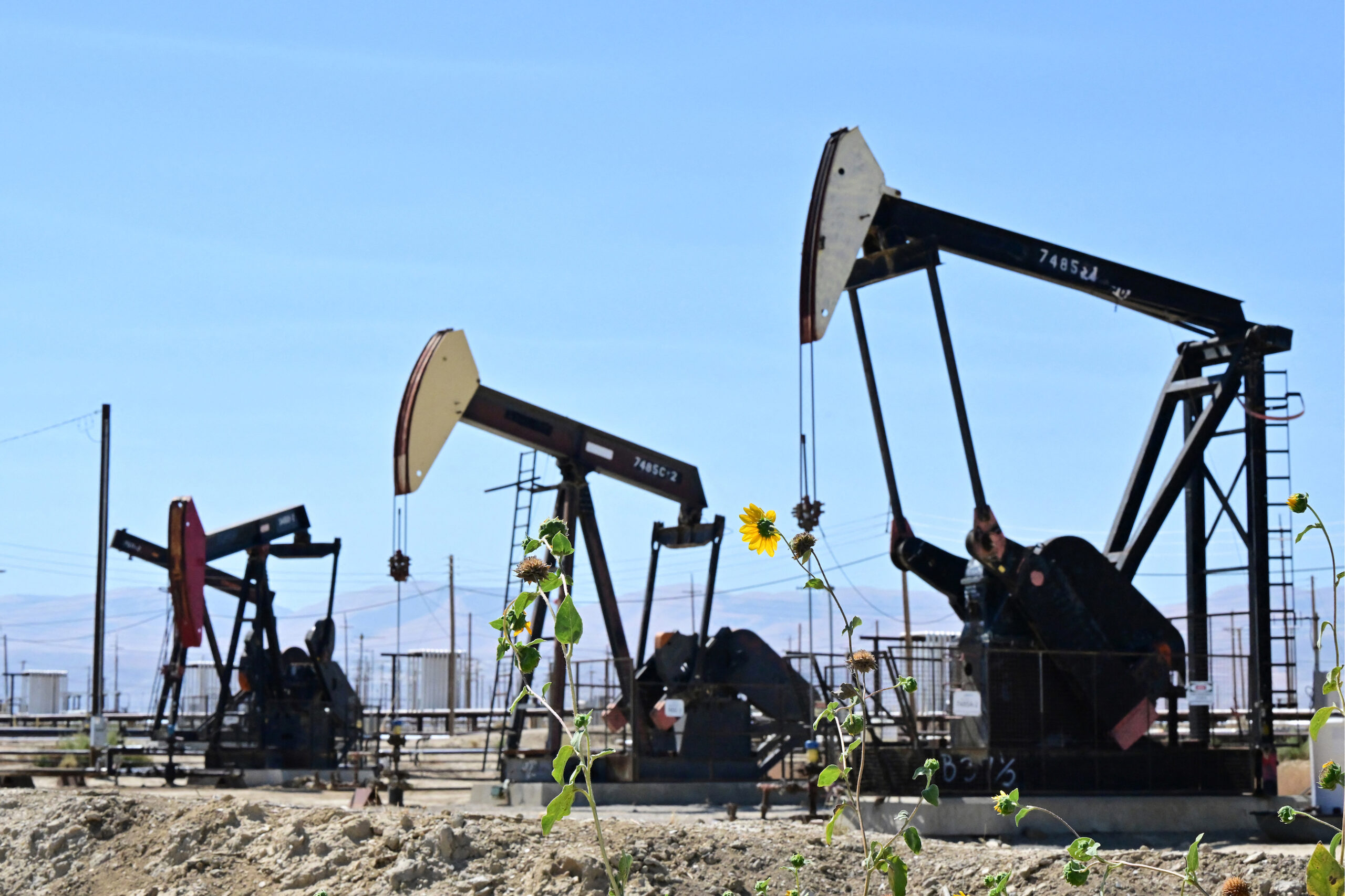 ราคาน้ำมันดิบ WTI ต่ำสุดนับแต่ปลายปี 2564 สต๊อกน้ำมันโลกสูงสุดในรอบ 18 เดือน