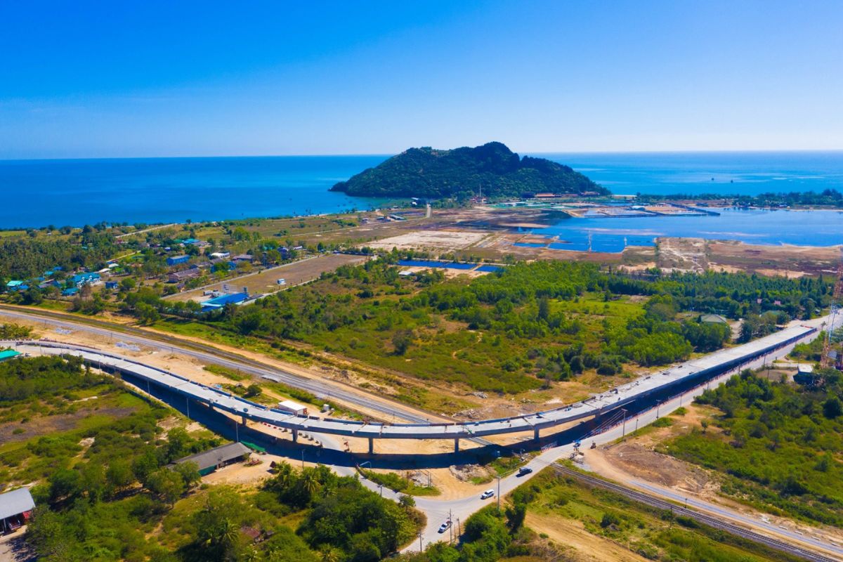 เช็กความคืบหน้ารถไฟทางคู่สายใต้ คาดพร้อมเปิดให้บริการ 2567