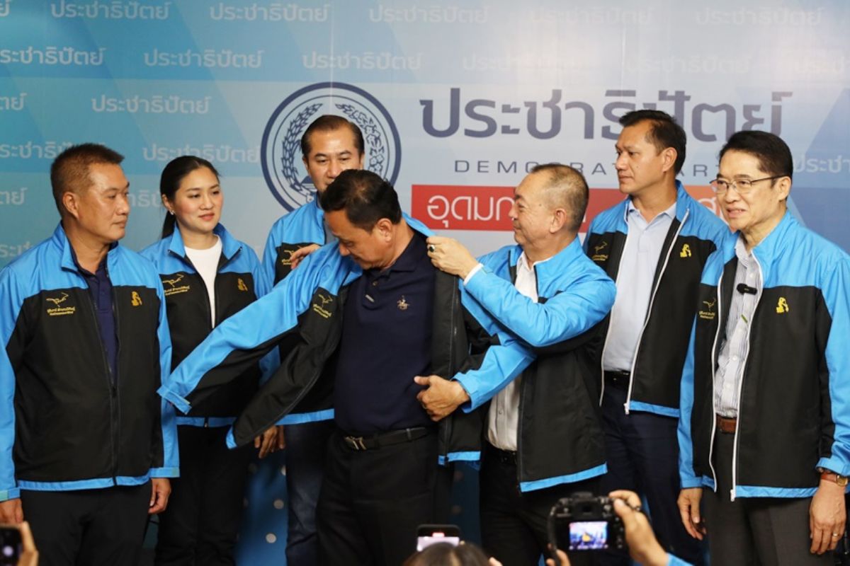 สุวัฒน์ ซบ ประชาธิปัตย์ ลั่น กวาด ส.ส.กทม.จอมทอง-บางบอน
