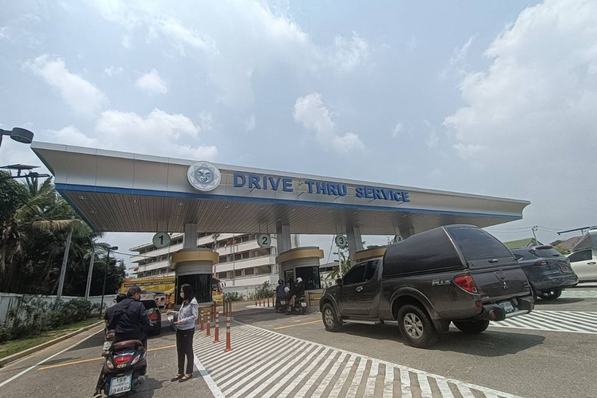 ขึ้นรางวัลสลากกินแบ่งรัฐบาล ผ่าน Drive Thru Service 5 นาทีรับเงิน