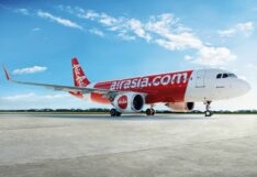เครื่องบินแบบแอร์บัส เอ320 นีโอ (A320 Neo) สายการบินแอร์เอเชีย (ไม่มีธงระบุสัญชาติ)