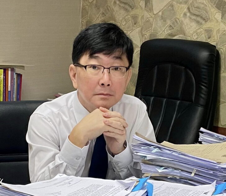 โกศลวัฒน์ อินทุจันทร์ยง นายโกศลวัฒน์ อินทุจันทร์ยง รองโฆษกสำนักงานอัยการสูงสุด