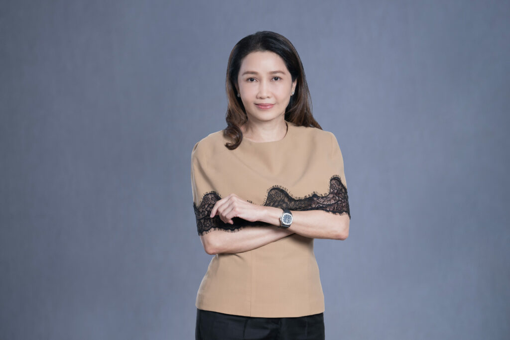 นางสาวขัตติยา อินทรวิชัย