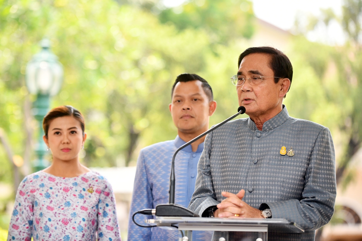 ประยุทธ์ปัดตอบภารกิจช่วงหยุดยาว ไม่ปฏิเสธรดน้ำขอพรประวิตร