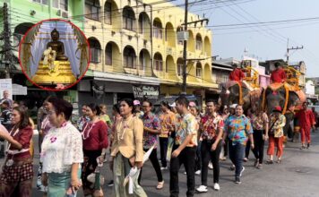 นครศรีแห่พระพุทธสิหิงค์วันสงกรานต์