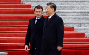 ผู้นำฝรั่งเศสเยือนจีน