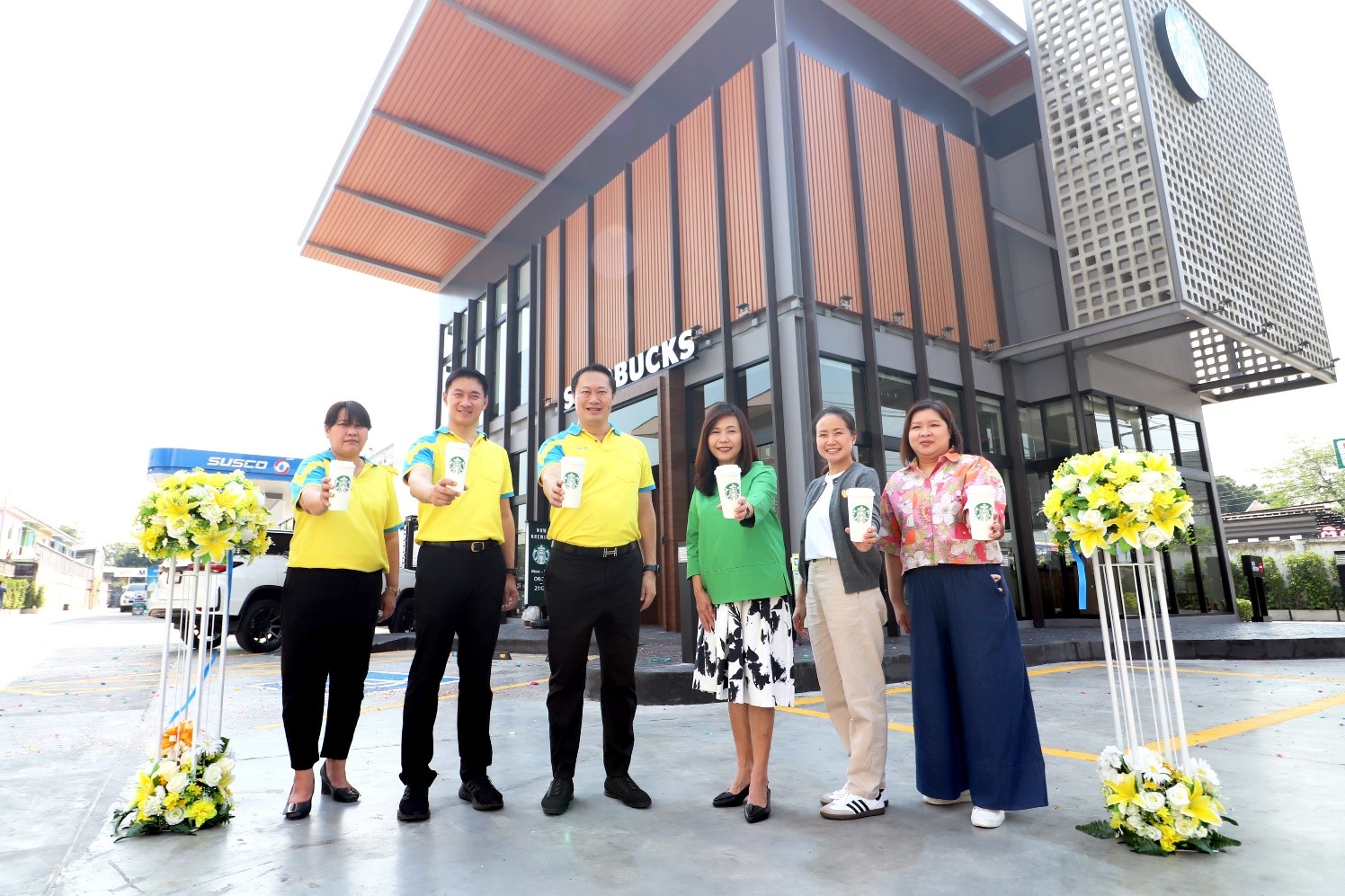 เปิดบริการ Starbucks Drive Thru  ที่ “SUSCO” สาขาอิสรภาพ