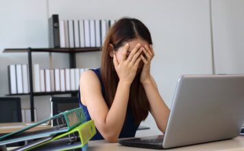 วัยทำงาน BURNOUT ซึมเศร้าหลังวันหยุดยาว เกิดจากอะไร รับมืออย่างไร