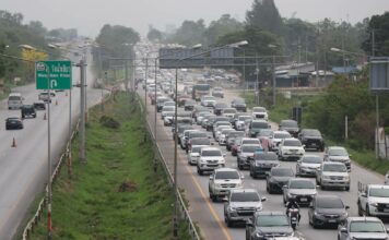 ถนนมิตรภาพติดหนึบ