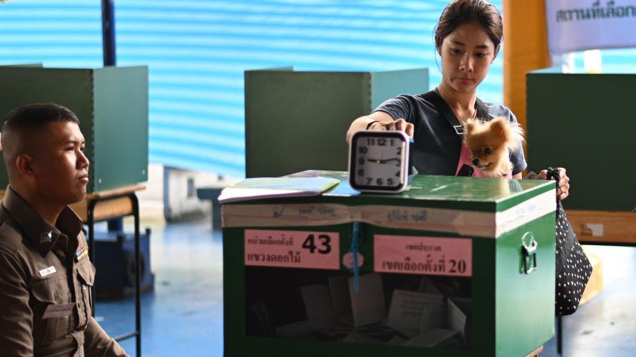 มองเลือกตั้ง 66 ผ่านเส้นทางสู่ประชาธิปไตย เหตุใด “ชายยังเป็นใหญ่”