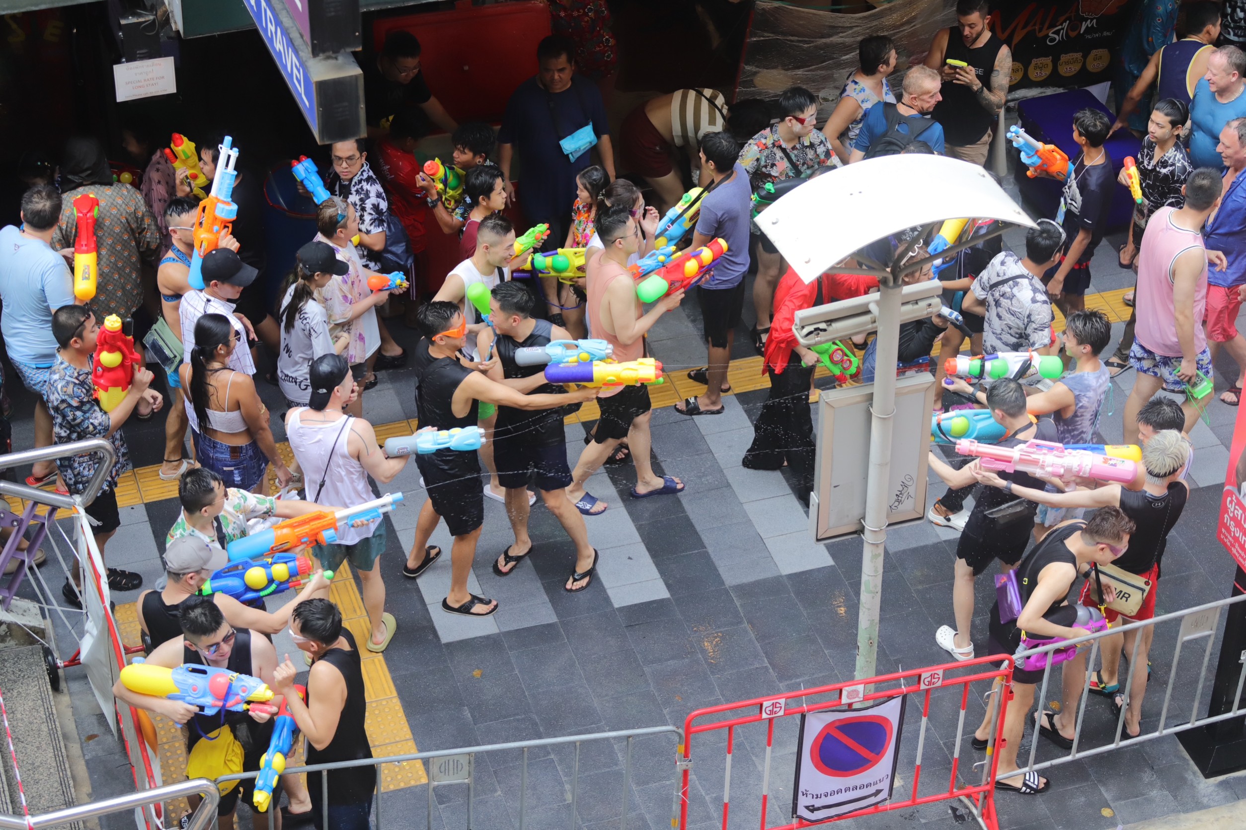 สงกรานต์ 7 วัน ต่างชาติแห่เที่ยวไทย 4.6 แสนคน “มาเลย์-จีน-อินเดีย” ตัวเลขพุ่ง