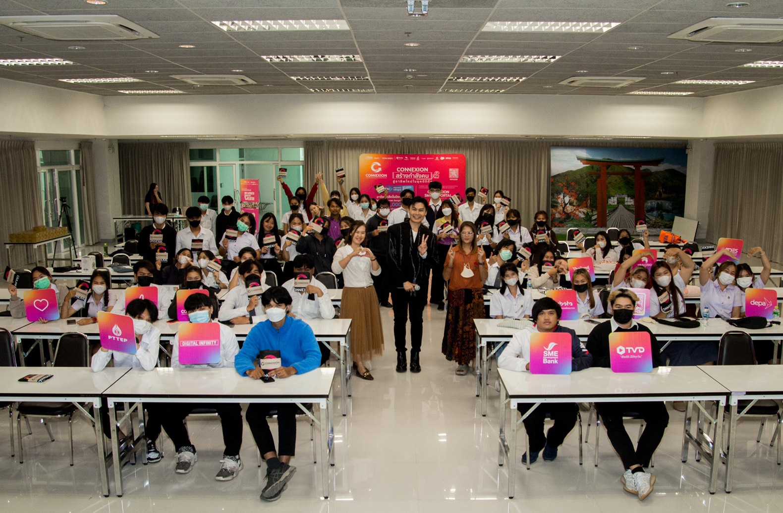 ดีป้า จัด Roadshow บุก! มหาวิทยาลัย 6 ภูมิภาค นำทัพให้ความรู้จากอินฟลูเอนเซอร์ชื่อดัง