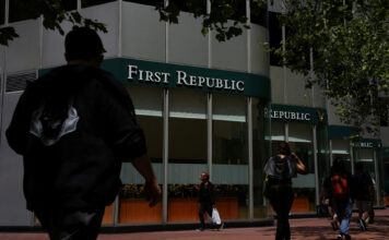 จับตา First Republic Bank ล้ม