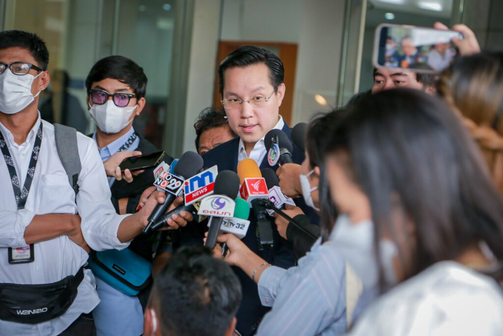 นายอรรถวิชช์ สุวรรณภักดี 