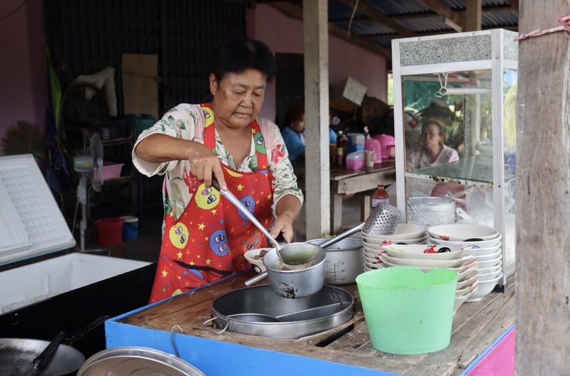 ร้านค้าบริเวณเหมืองทองอัครา