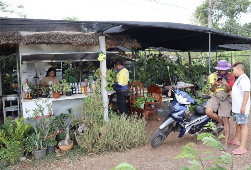 ร้านค้าบริเวณเหมืองทองอัครา