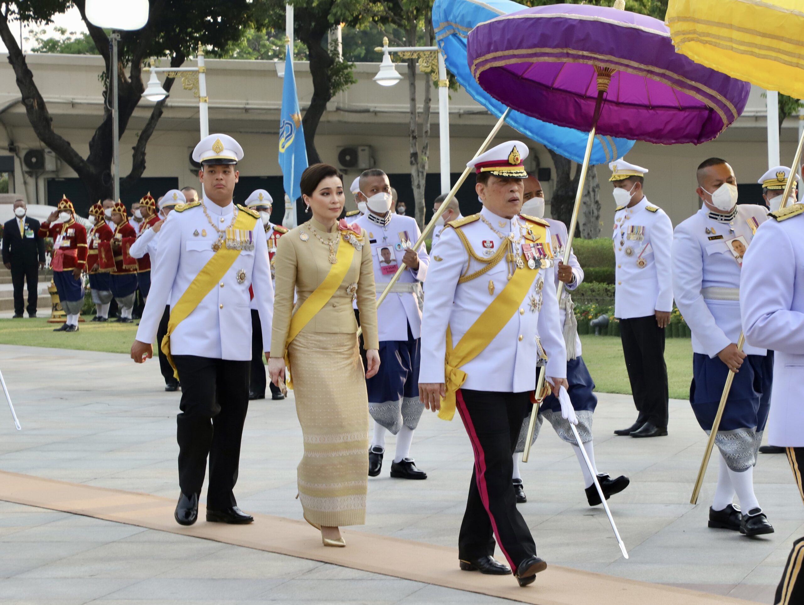 ในหลวง พระราชินี เสด็จฯ พระราชพิธีวันที่ระลึกมหาจักรีบรมราชวงศ์ 2566