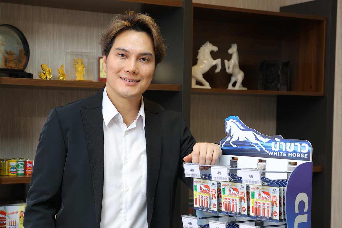 “ม้าขาว” ต่อยอดตำนาน 60 ปี รุกตลาดถ่านไฟฉาย 5 พันล้าน