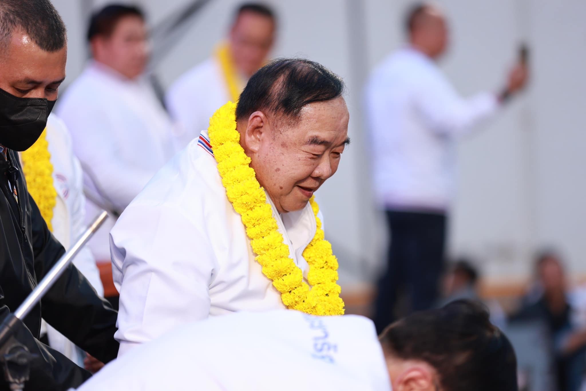 ประวิตร ไม่แก้ ม.112 ใครแตะไม่ร่วมรัฐบาลด้วย ดีลประยุทธ์ ไม่ดีลทักษิณ