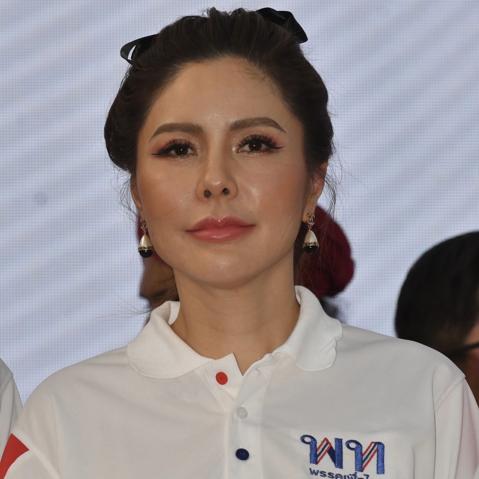 ประวีณ์นุช อินทปัญญา ภรรยา นายพลคนสนิท พล.อ.ประวิตร