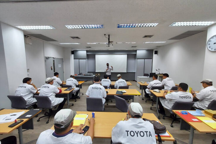 โตโยต้า โตโยต้า