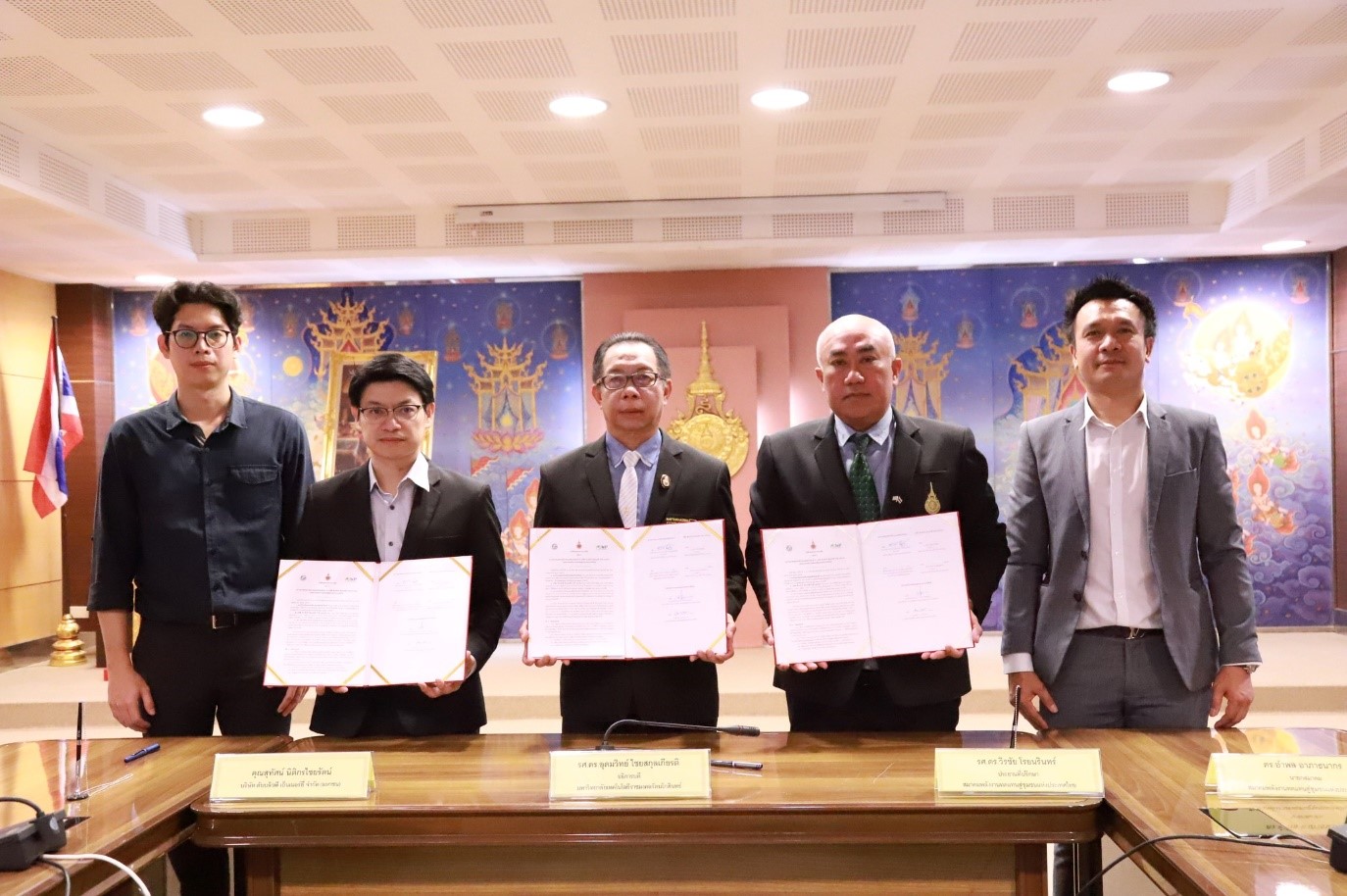 WP Energy จับมือ ม.เทคโนโลยีราชมงคลรัตนโกสินทร์ และสมาคมพลังงานทดแทนฯ จัดตั้ง Smart Charging Station