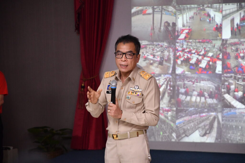 แสวง บุญมี