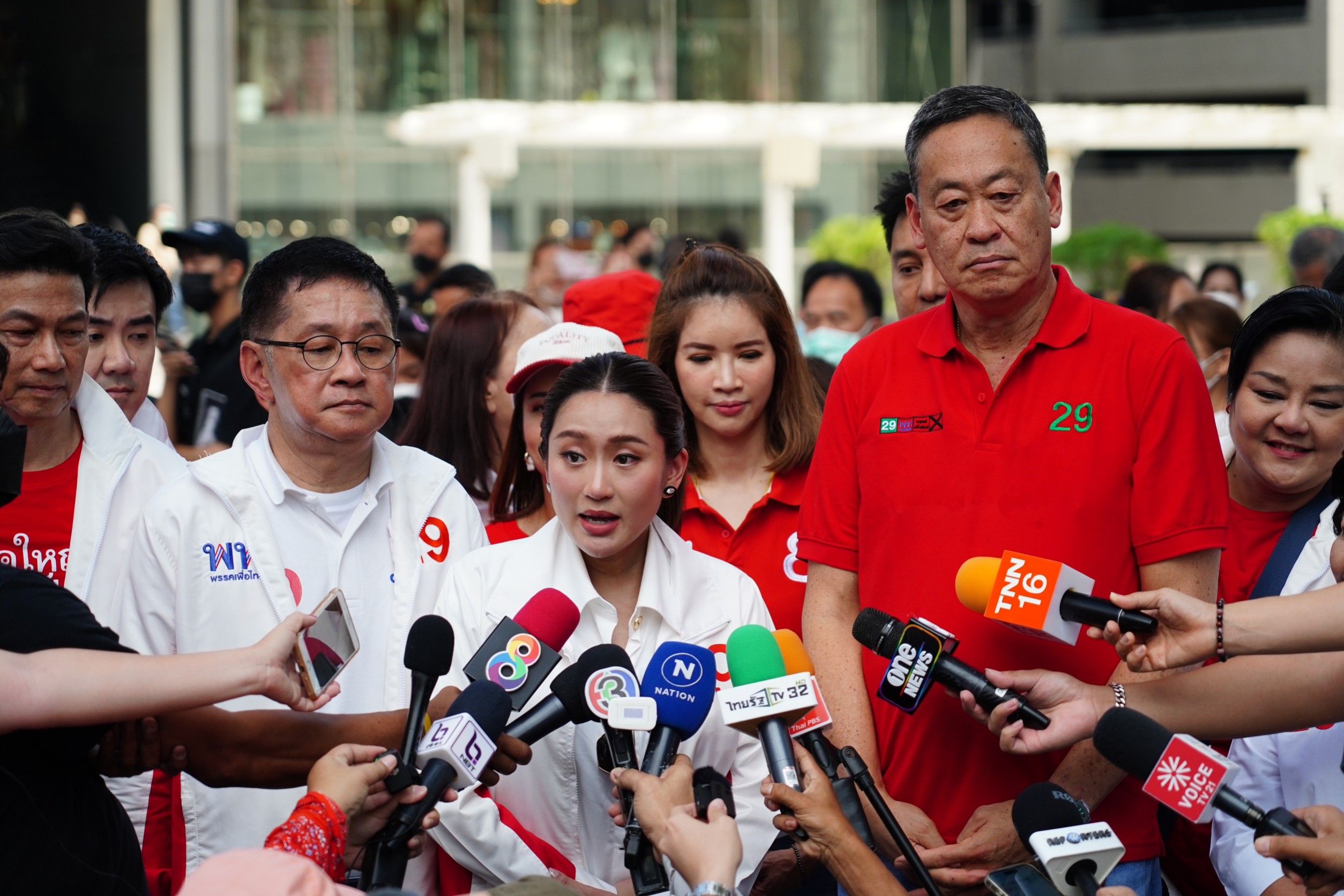 แพทองธาร ทำใจได้ “ทักษิณ” ติดคุก หวัง โหวตเตอร์เลือกเพื่อไทย