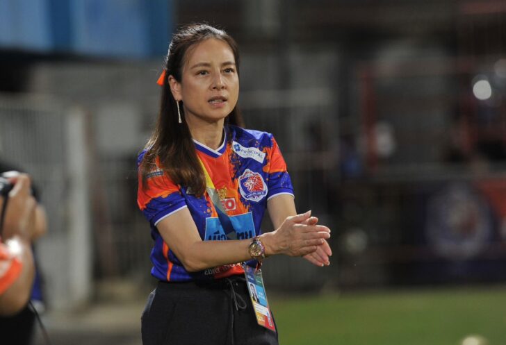 มาดามแป้ง-นวลพรรณ ล่ำซำ มาดามแป้ง-นวลพรรณ ล่ำซำ