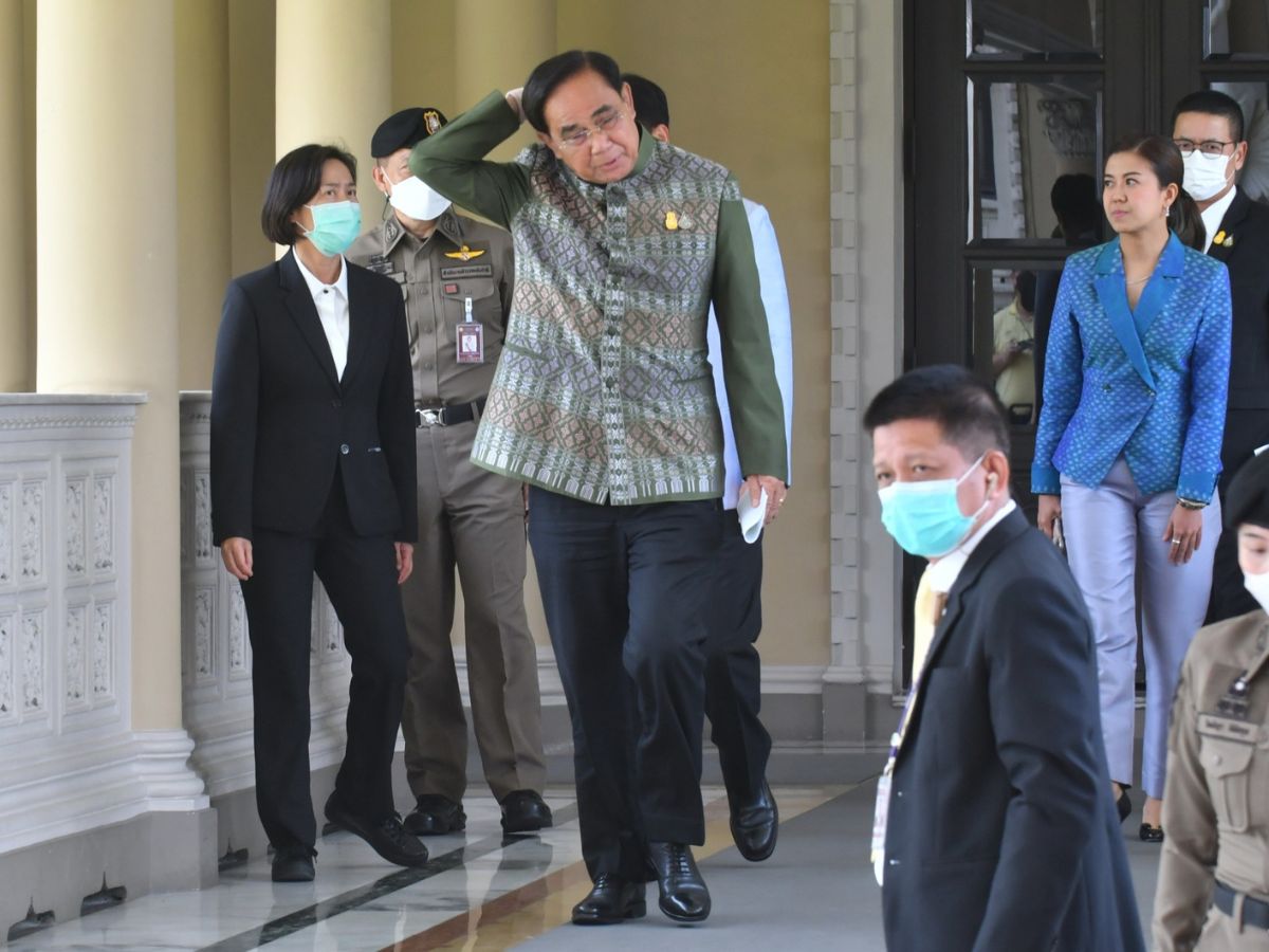 ประยุทธ์ วอน ครม.ทำงานเต็มที่จนกว่ามีรัฐบาลใหม่-รัฐมนตรี ลา 14 คน