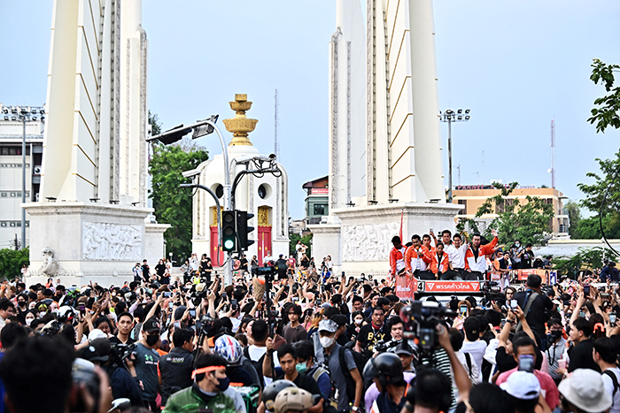 บทบรรณาธิการ : จุดเริ่มต้นของการเปลี่ยนแปลง