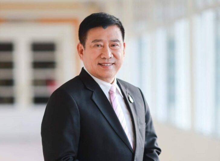 ชาติชาย พยุหนาวีชัย ชาติชาย พยุหนาวีชัย