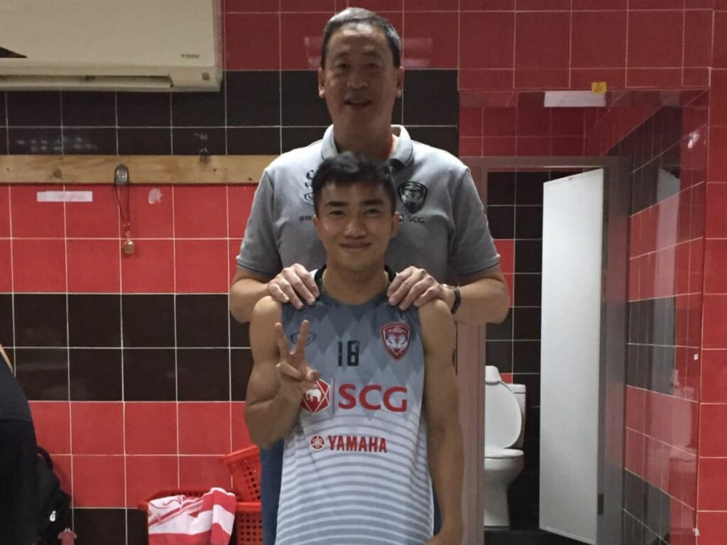 เจ ชนาธิป