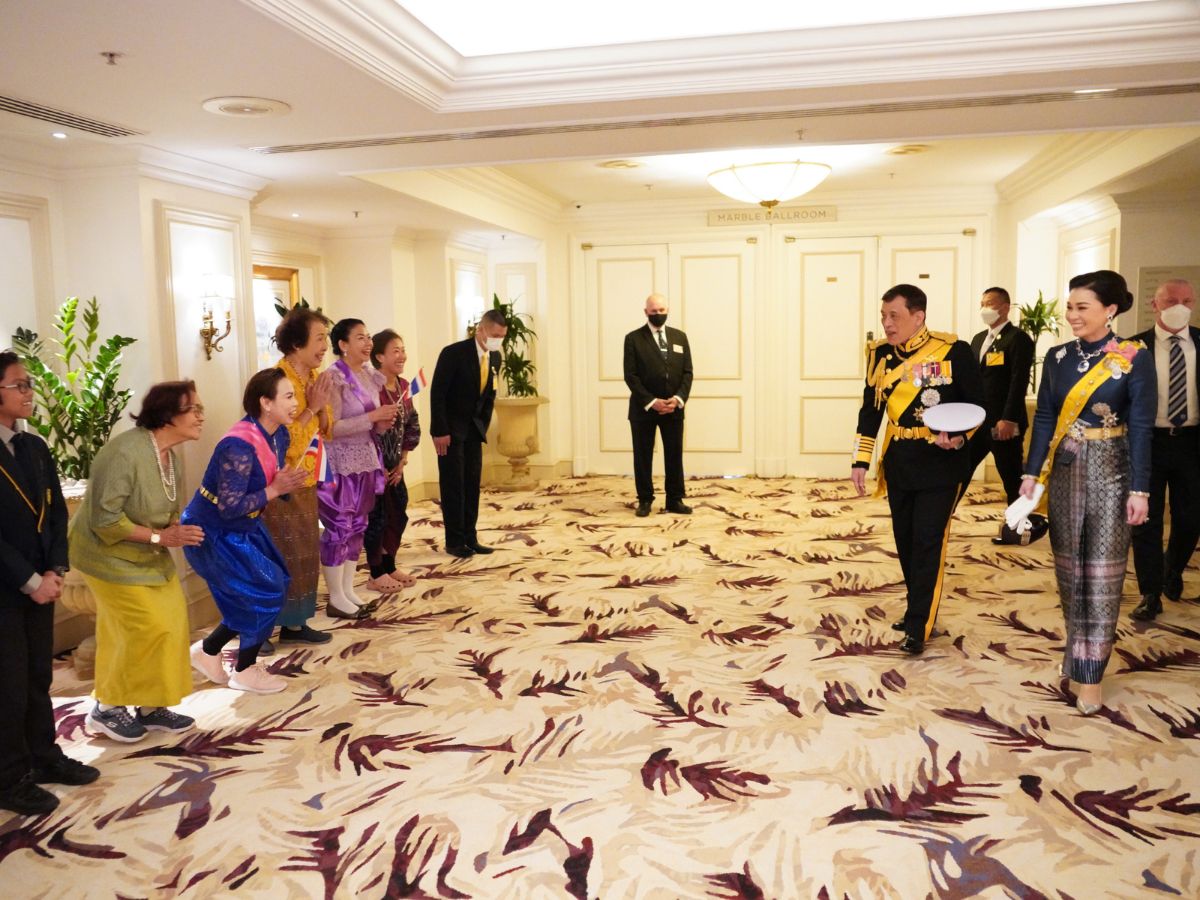 ในหลวง พระราชินี ทรงร่วมพระราชพิธีบรมราชาภิเษกของสมเด็จพระเจ้าชาลส์ที่ 3