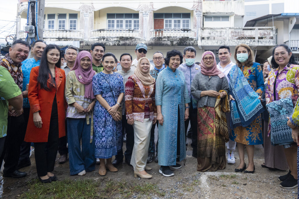 ปลัดมหาดไทยนำผู้ประสานงาน UN เยี่ยมชมกลุ่ม