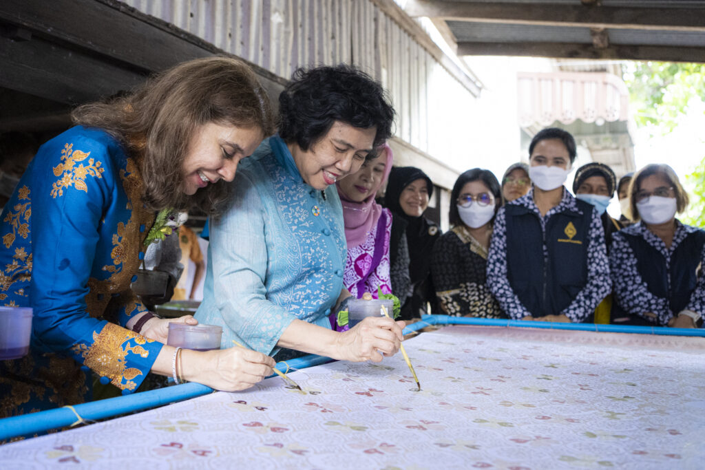 ปลัดมหาดไทยนำผู้ประสานงาน UN เยี่ยมชมกลุ่ม