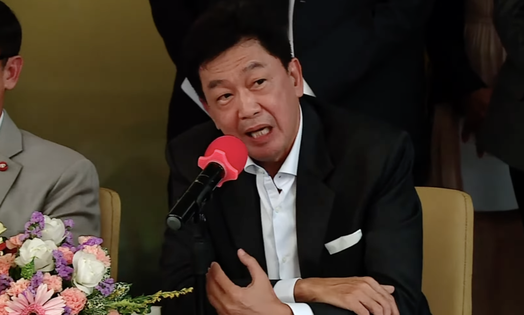 นายวิรัตน์ วรศสิริน
