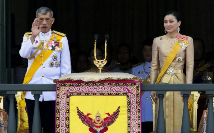 ในหลวง ในหลวง พระราชินี