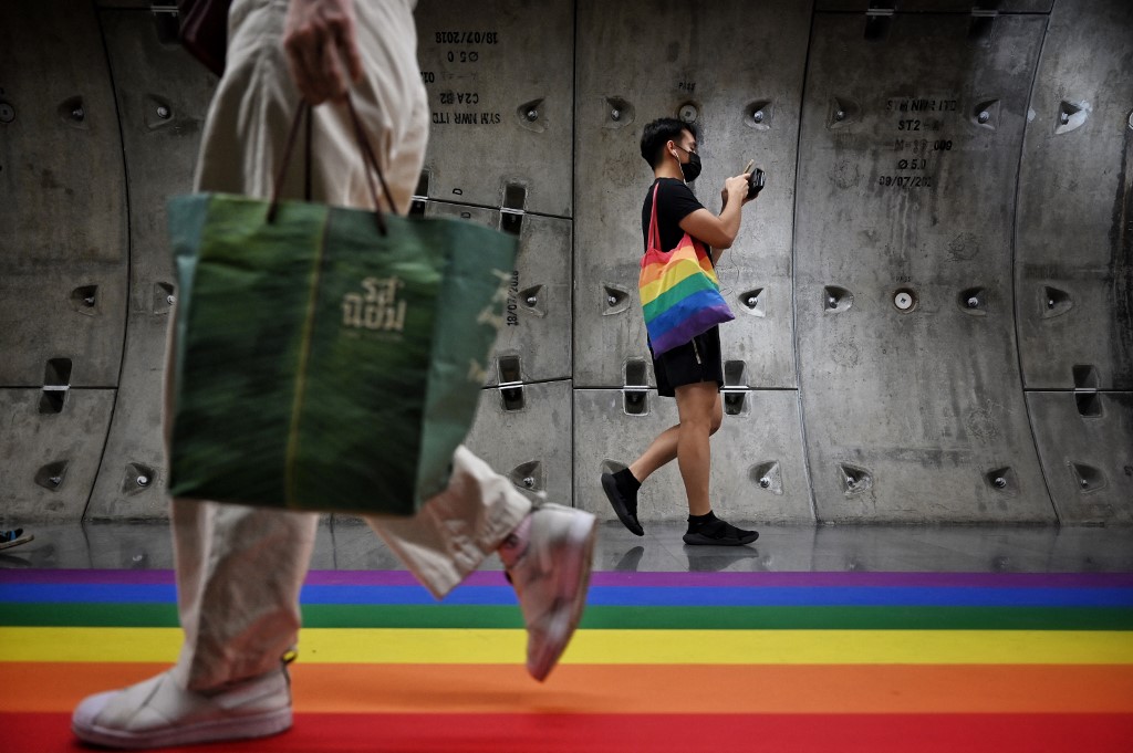 มัดรวมโปรโมชั่นการเงินต้อนรับ Pride Month