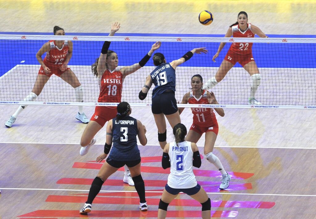 วอลเลย์บอลหญิง VNL 2023 ไทย-ตุรกี