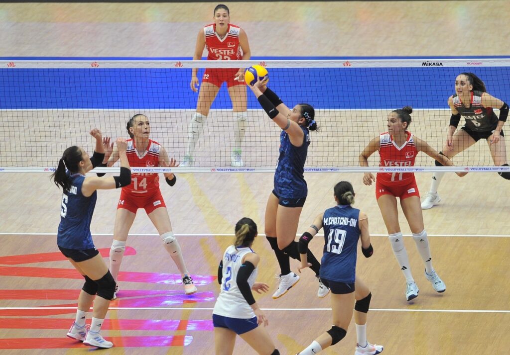วอลเลย์บอลหญิงทีมชาติไทย-ตุรกี