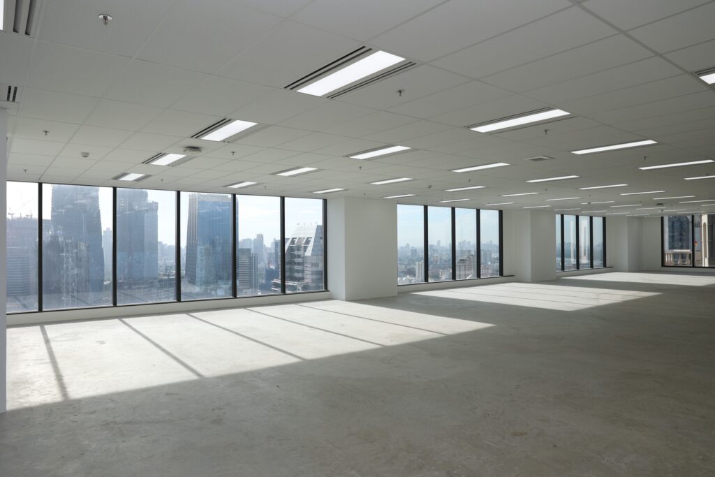 13_เปิดตัว “KRONOS SATHORN” สำนักงานอัลตร้าลักซ์ชัวร