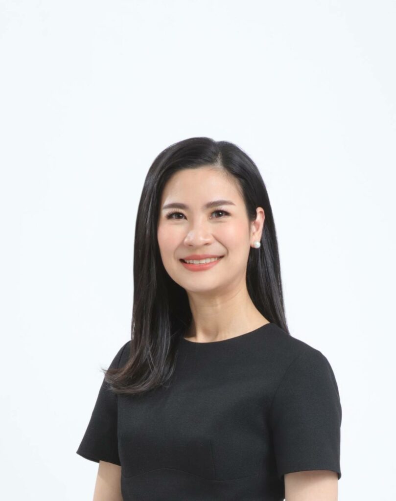 นางสาวนีรชา ปานบุญห้อม