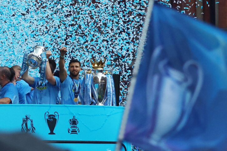 Manchester City Triple Champ Manchester City Triple Champ แมนเชสเตอร์ ซิตี้
