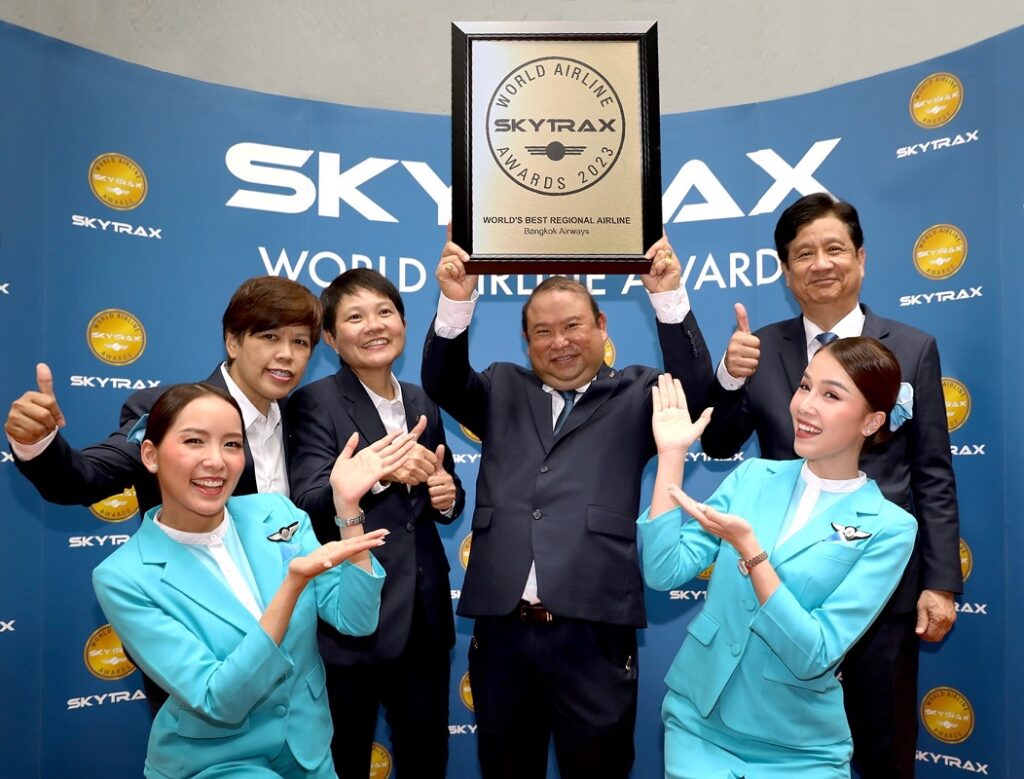 ผู้บริหารและพนักงานสายการบินบางกอกแอร์เวย์ส รับรางวัลจาก Skytrax 2023