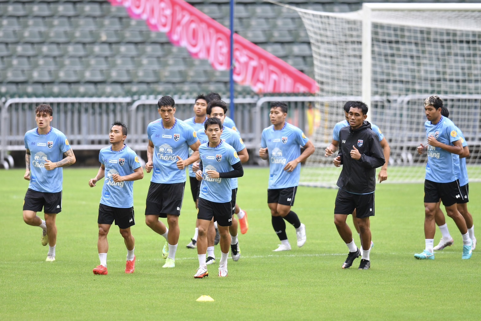 บอลทีมชาติไทยชุดใหญ่ซ้อมครั้งสุดท้าย ก่อนดวลฮ่องกง อุ่นเครื่องฟีฟ่าเดย์