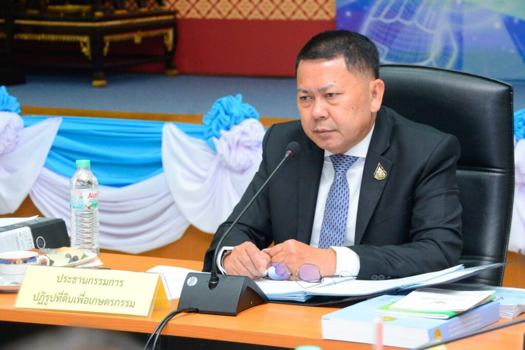 นายประยูร อินสกุล